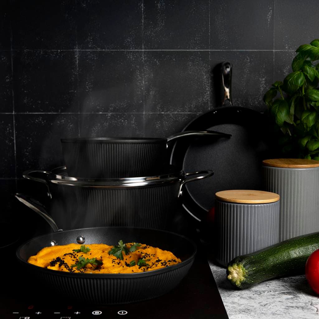 https://dajar.pl/media/catalog/product/c/u/curly_2_.jpg