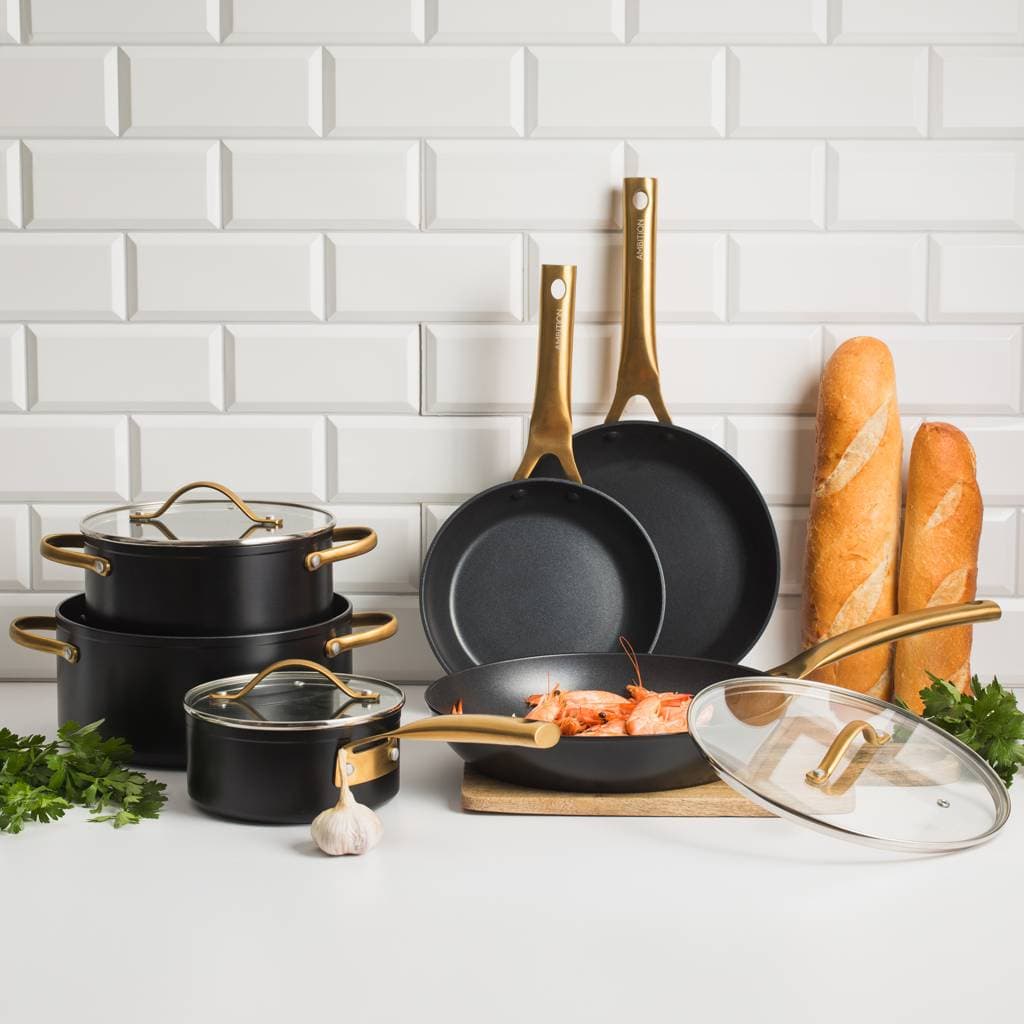 https://dajar.pl/media/catalog/product/r/o/royal_ambition_trendbook_kmstudio_big-5366_6__2.jpg